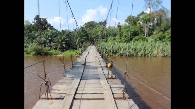 Jembatan ke Aek Martua