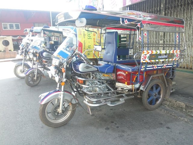 Laos, Vientiane, Central bus station, khua din bus station, talat sao bus station, morning market, bus station, terminal, thanaleng border, lao thai border, nong khai, nong khai bus station, tuktuk