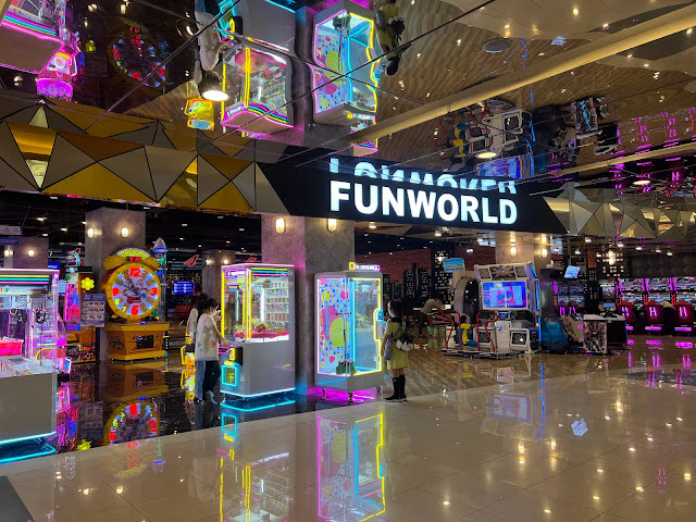 Weekend Seru Main Bowling di Funworld Central Park (2)