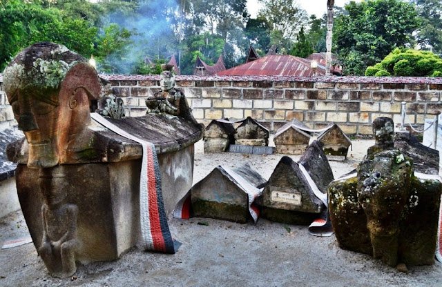 Makam Raja Sida Butar