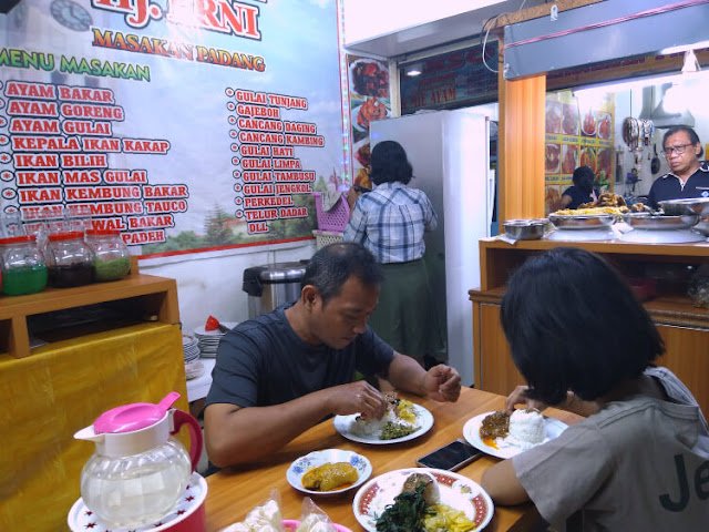 food court pasar senen blok iii