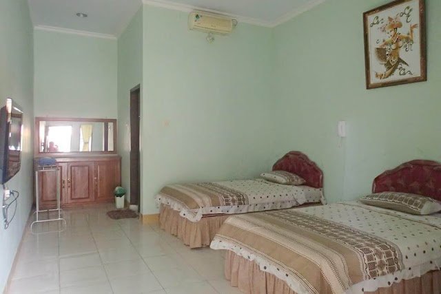 kamar tidur di hotel grafika gombong