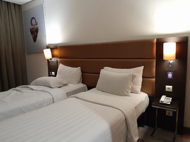 kamar tidur fox harris hotel