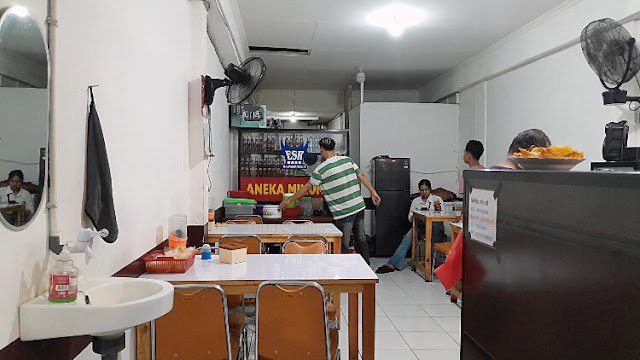 nasi padang murah dan enak di rawamangun