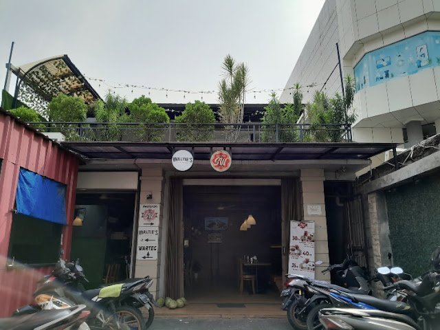 Kopdar di Waltie's Rooftop Cafe Rawamangun lokasi waltie's dan resto SW jakarta timur